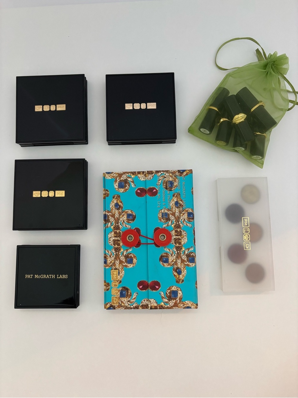 Lot of Pat McGrath Makeup Palettes w/ free gift